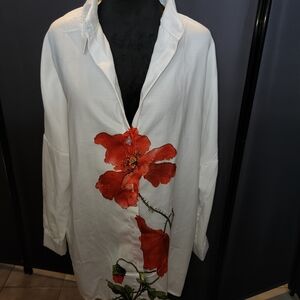 Chic White Oversized Blouse With Red Bloom Design.